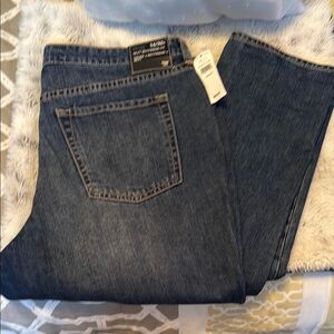 Women’s 14/32R NWT GAP Sexy Boyfriend Fit Straight Jeans with Classic Denim Look